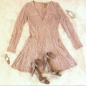 Blush lace dress sz 2